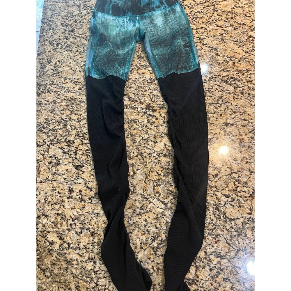 Alo full length leggings black and blue